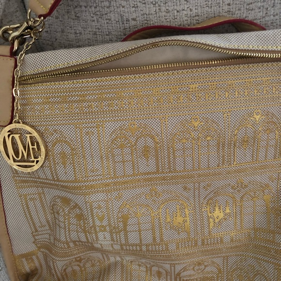 Moschino Tote - Picture 3 of 3